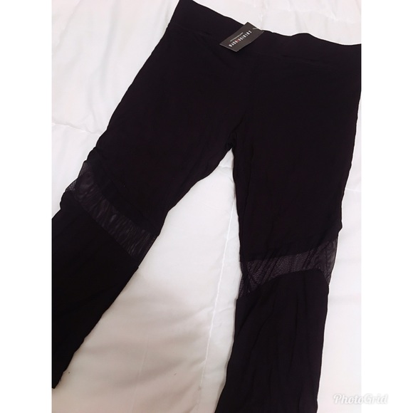 'Lethal Weapon' Fashion Nova leggings NWT - Picture 3 of 4